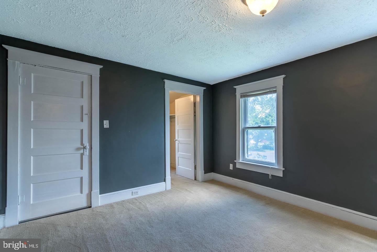 405 PORTER AVE – photo 4