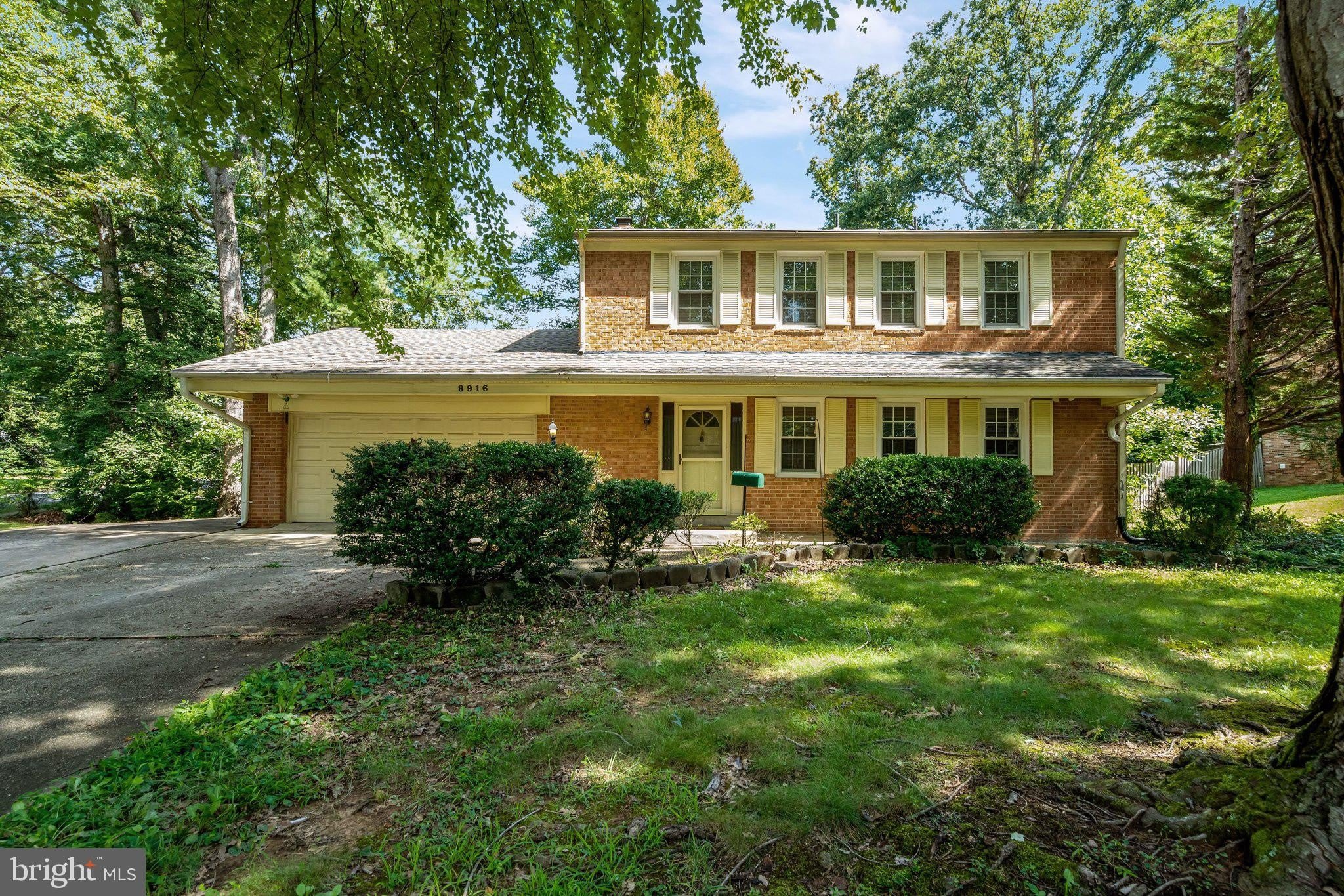 8916 Braeburn Drive – photo 1