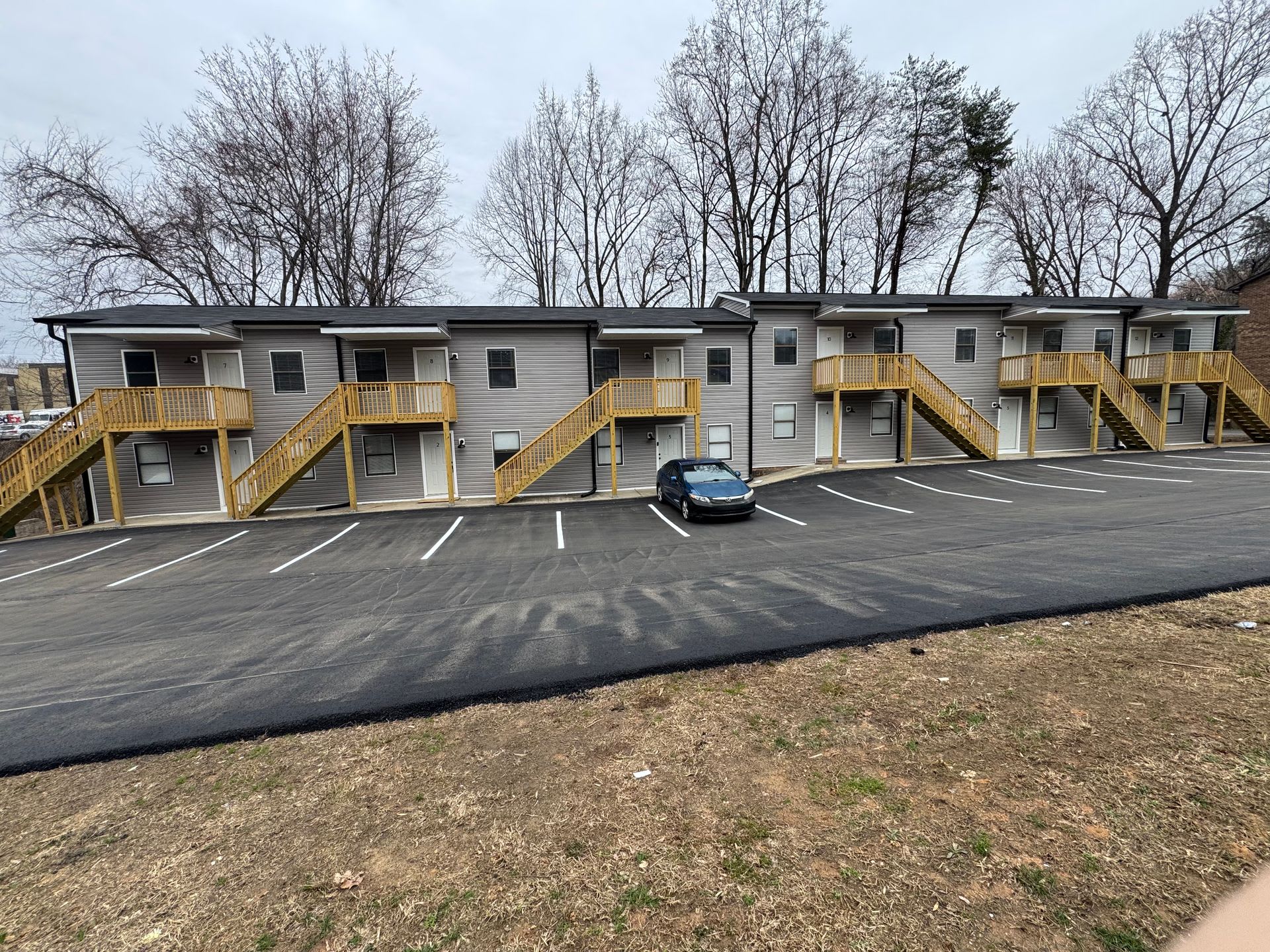 Newly Remodeled 1 Bedroom Apartment – photo 1