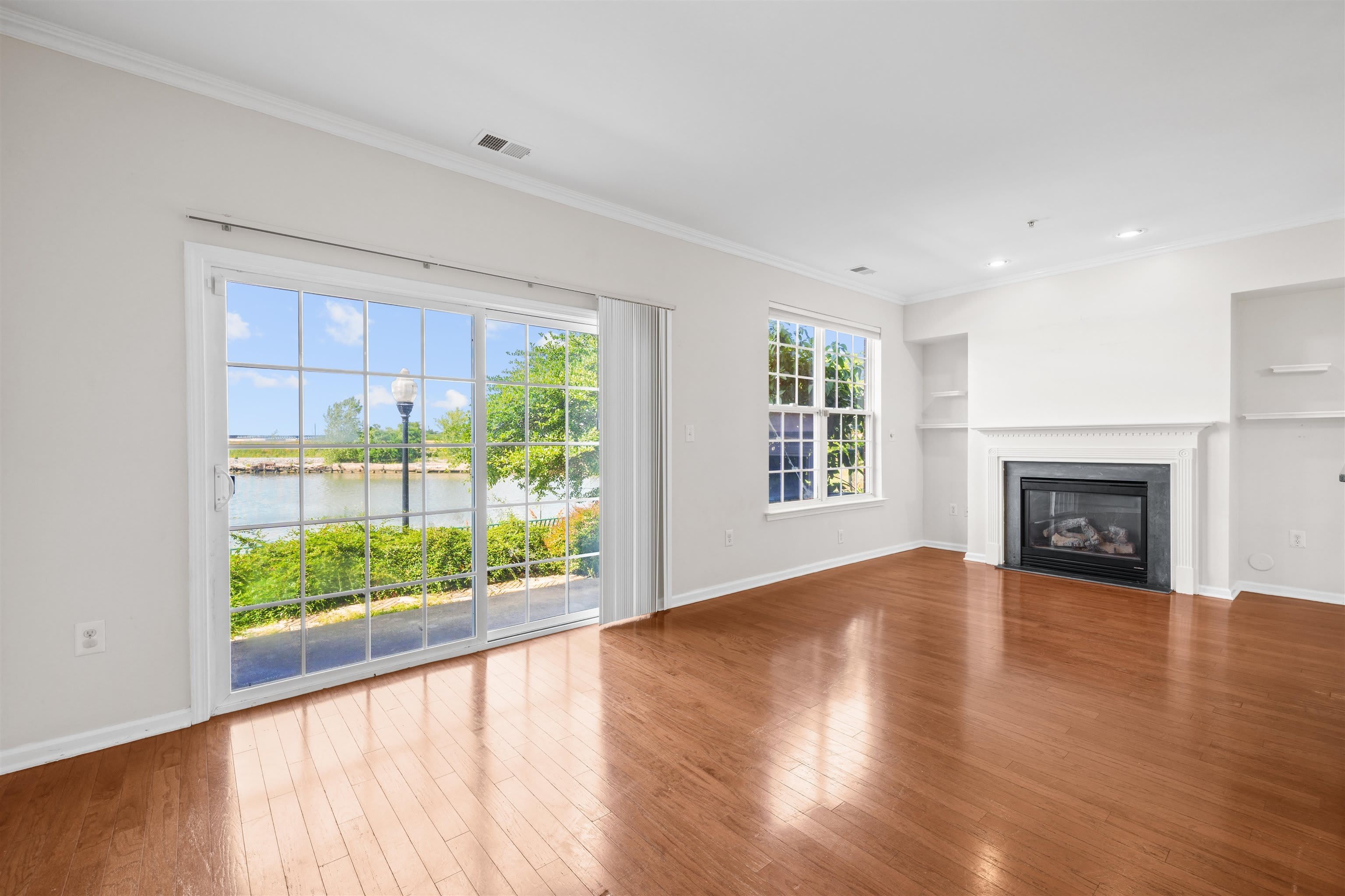 92 LYON CT – photo 3