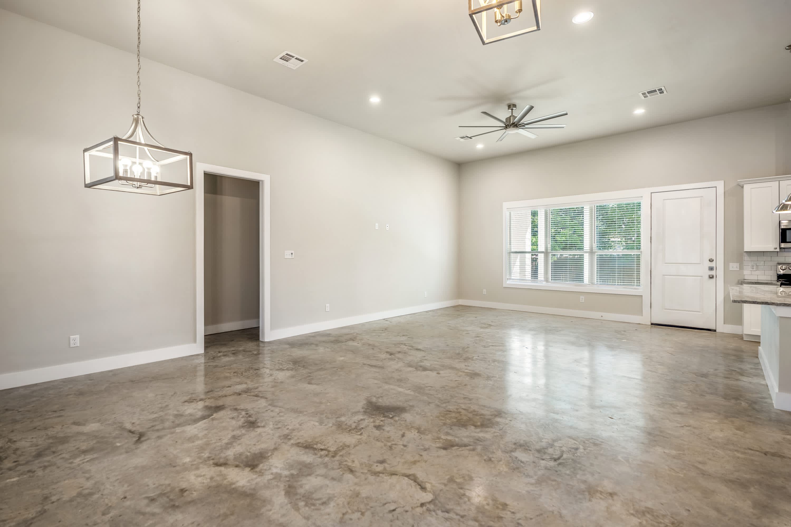 602 Montclair Avenue – photo 5