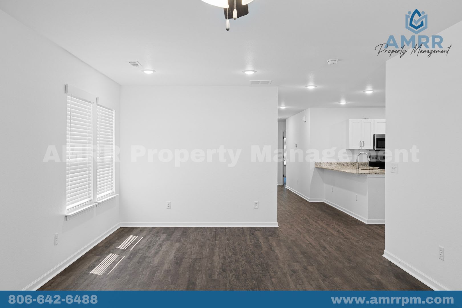 New 3 Bedroom Townhome! – photo 4