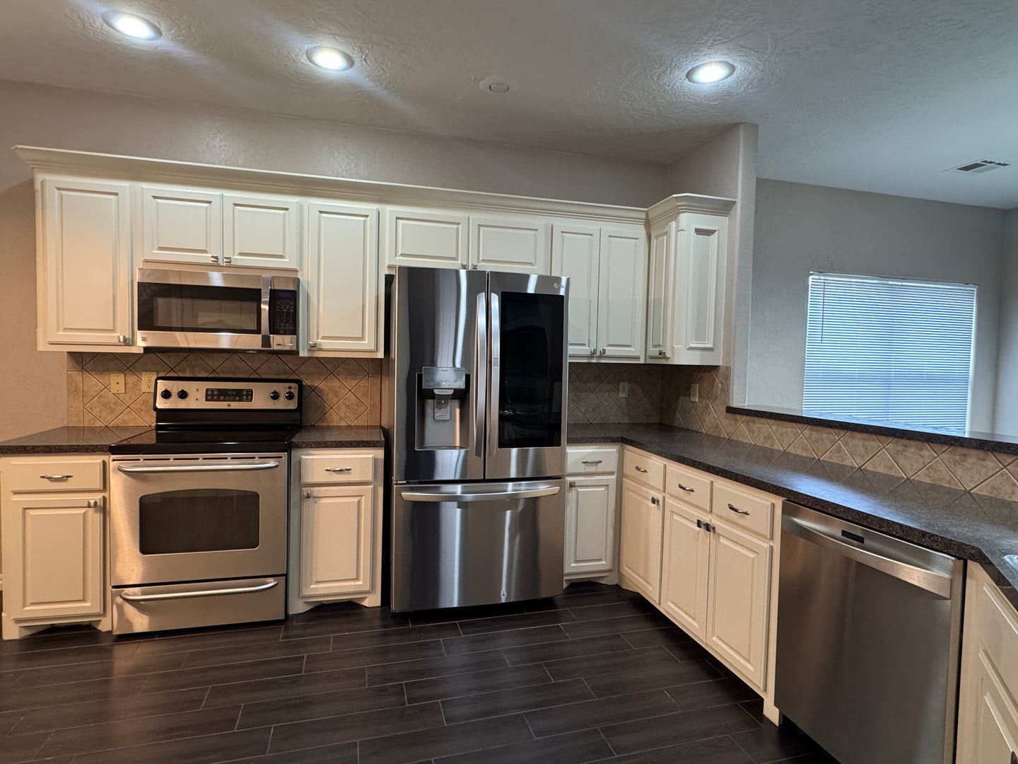 4413 NW Wolf Creek Blvd – photo 4