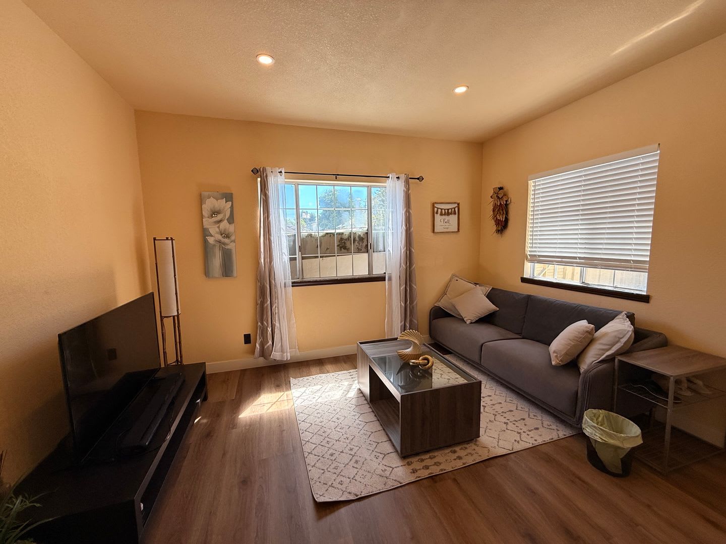 Charming furnished 1BR/1BA+ bonus Room in Oakland. – photo 2