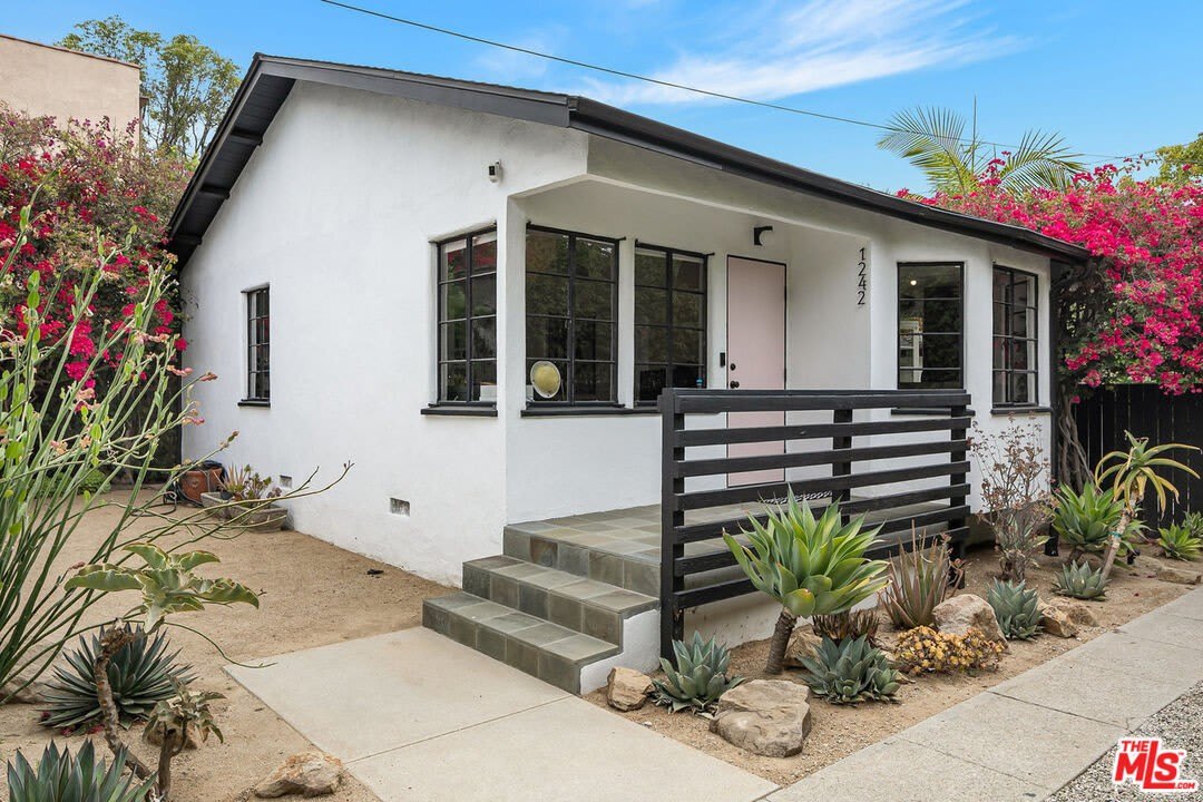 1242 S Sycamore Ave – photo 1