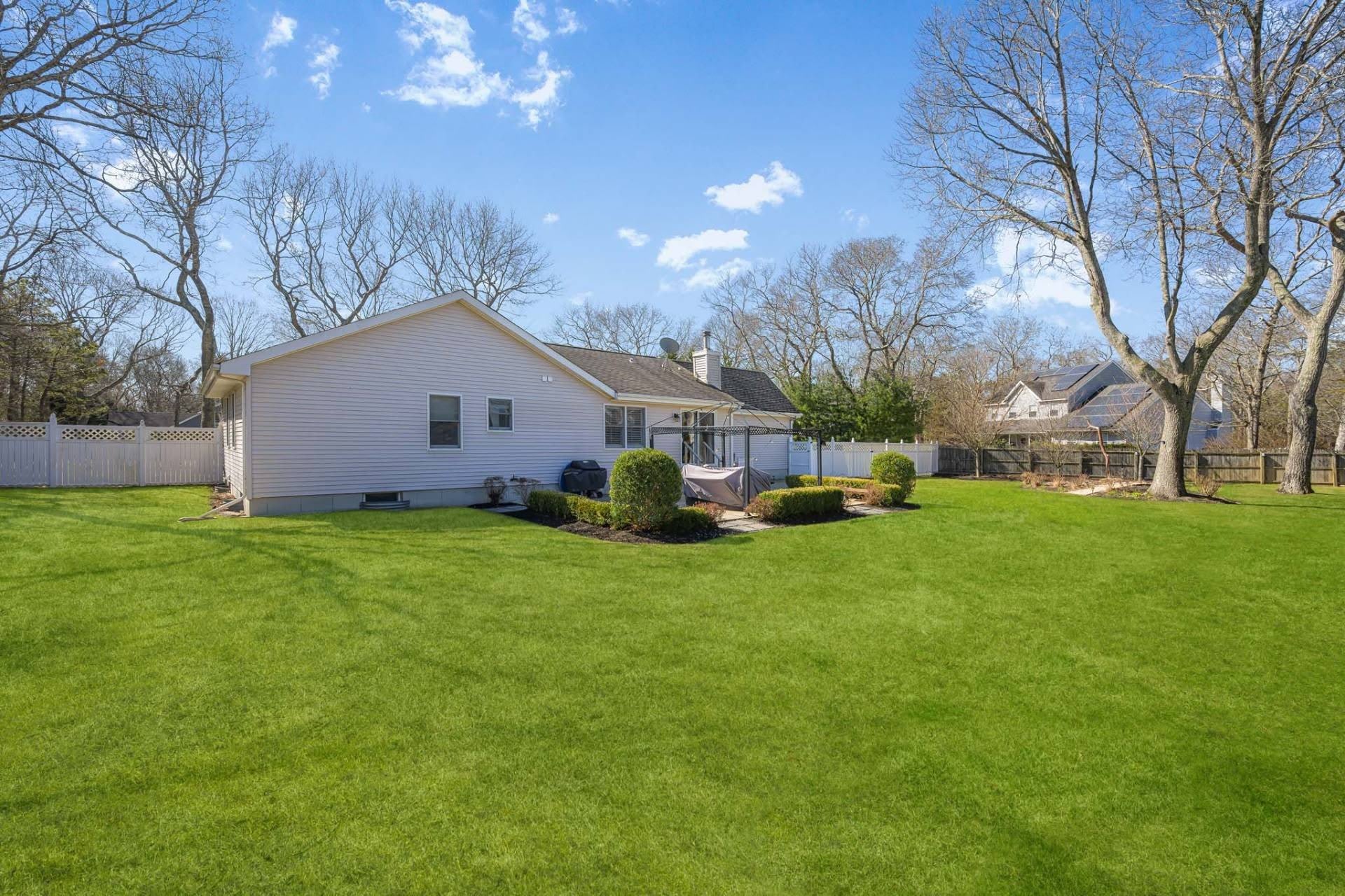 14 Sandalwood Court – photo 2