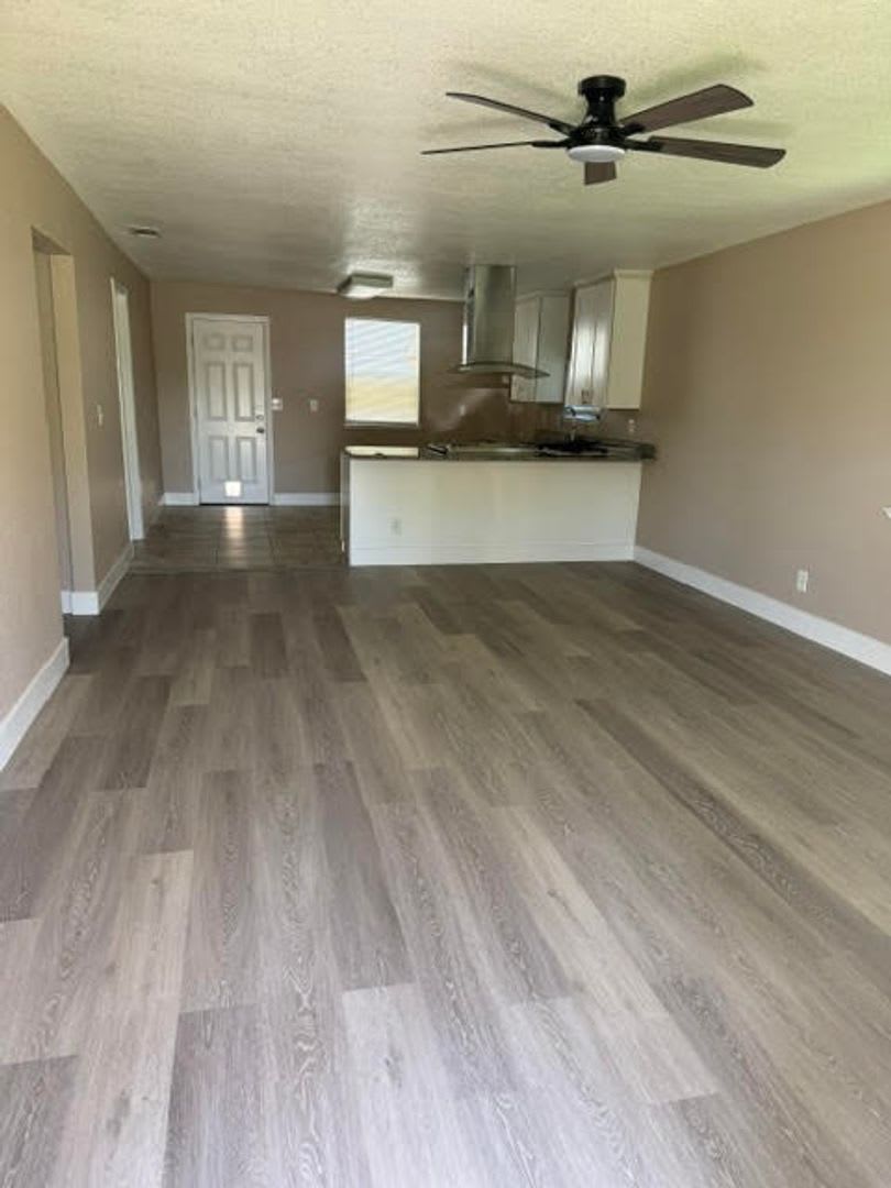 Completely Remodeled 4 bedroom in Ripon – photo 2