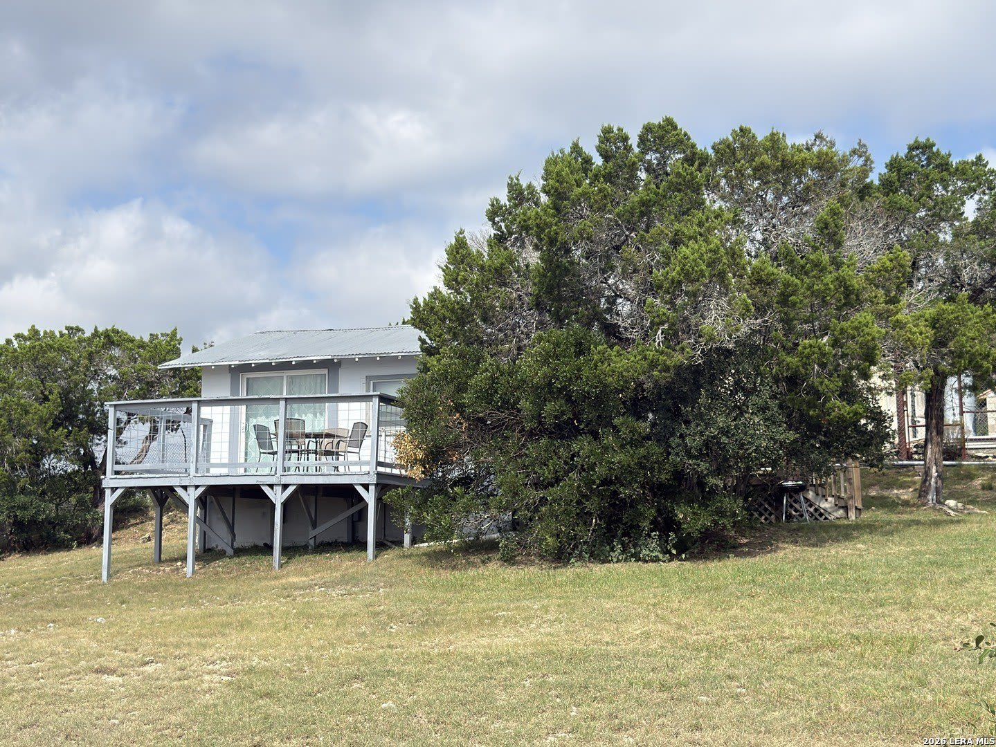 560 Mountain Dr – photo 1