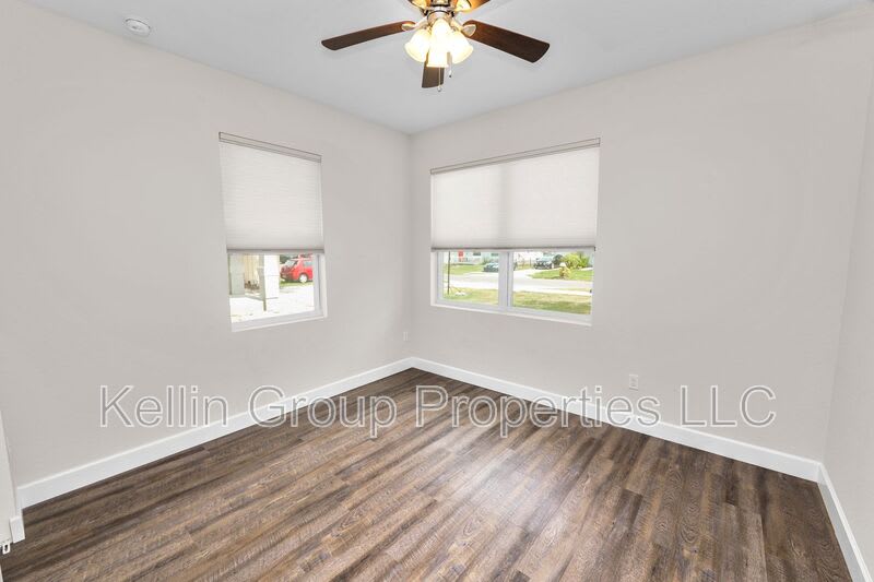 3725 57TH AVE N – photo 4