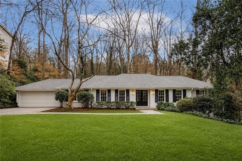4601 Club Circle Ne – photo 2