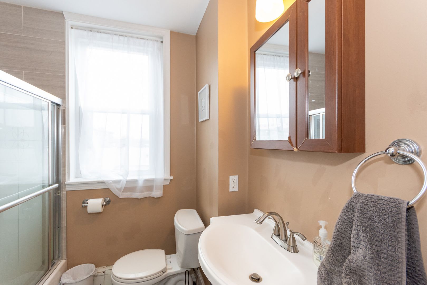 Huge 5 Bed In Allston – photo 4