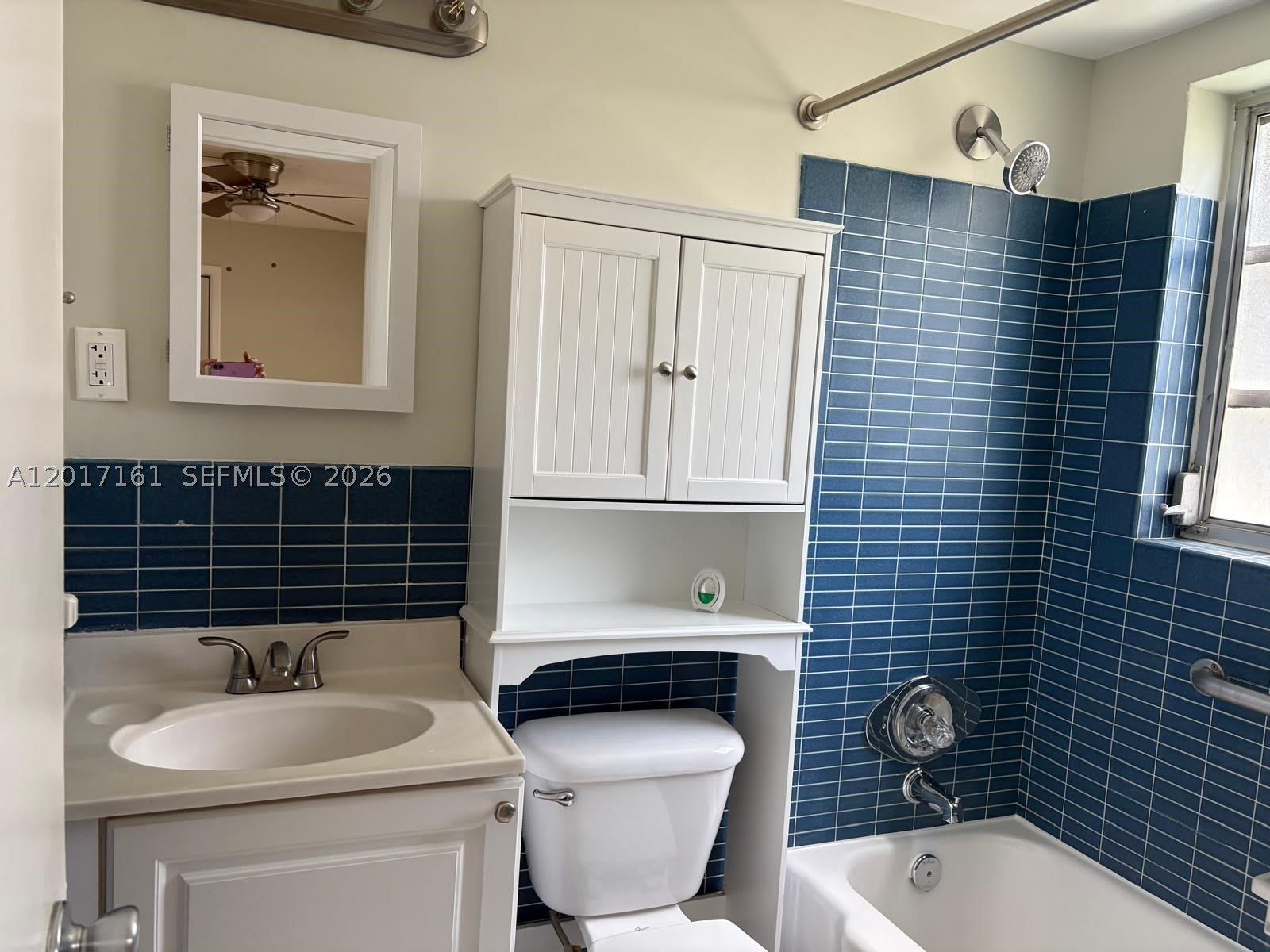 3212 NE 7th Pl – photo 4
