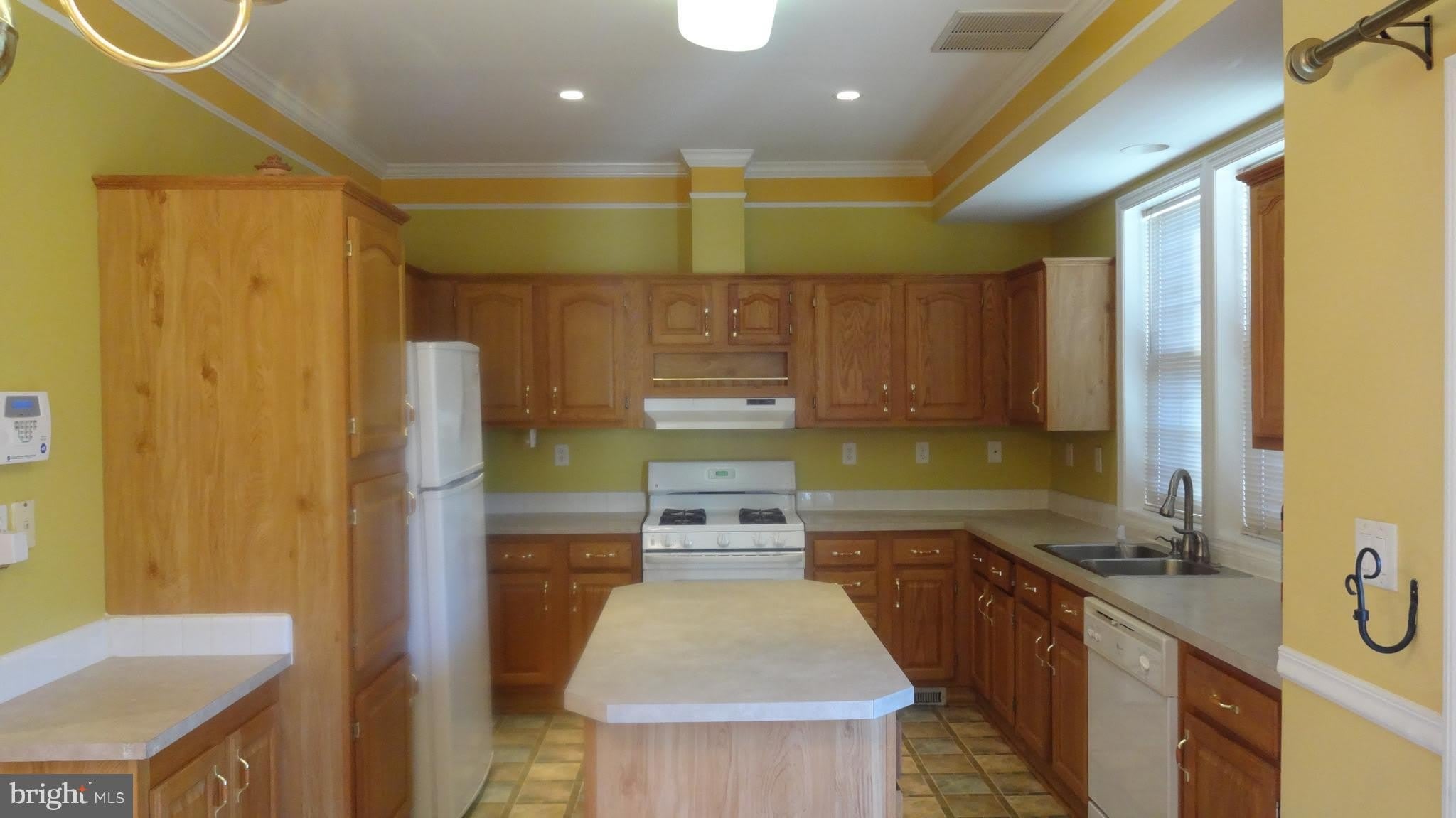 7532 Cove Point Way – photo 5