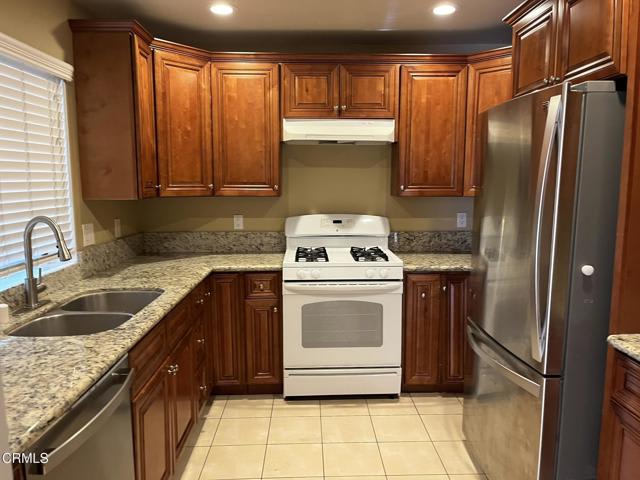 320 Mchenry Road – photo 3