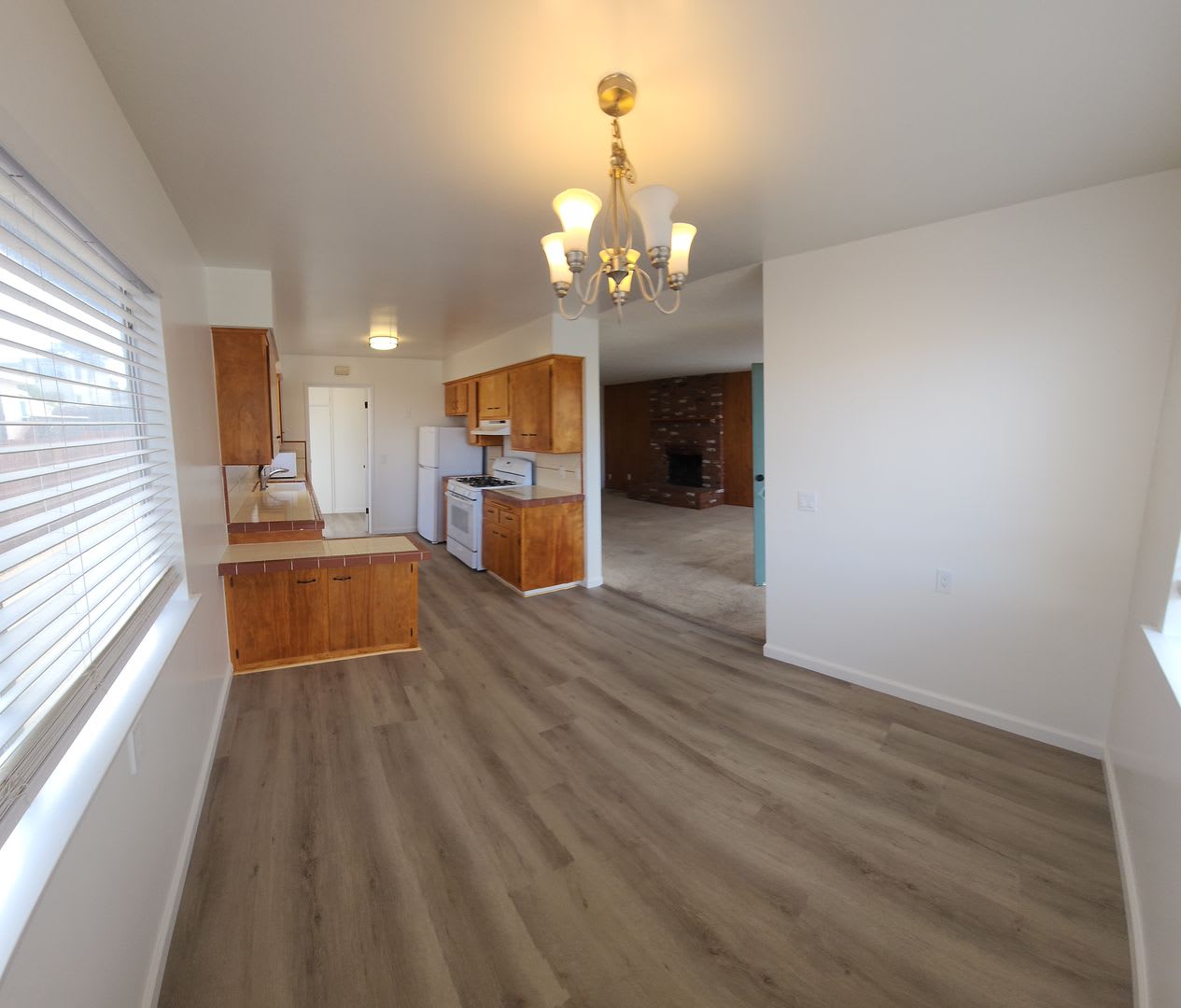 Classic Mb Beach Home 2 Bed 1 Bath Home With A View Of The Water And The Rock – photo 4