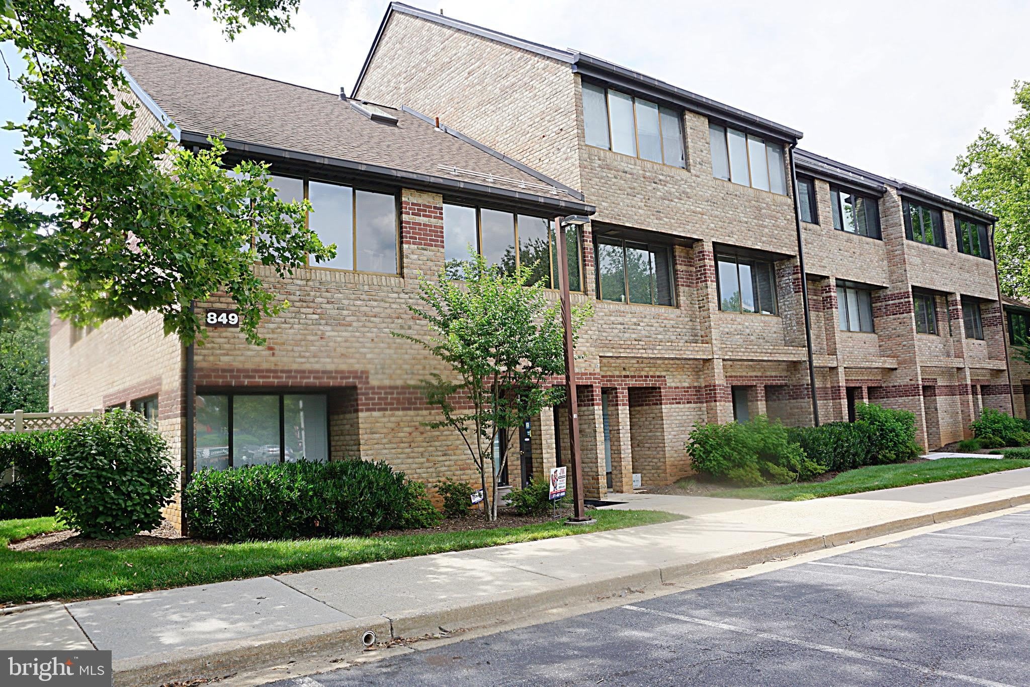 849 QUINCE ORCHARD Boulevard – photo 1