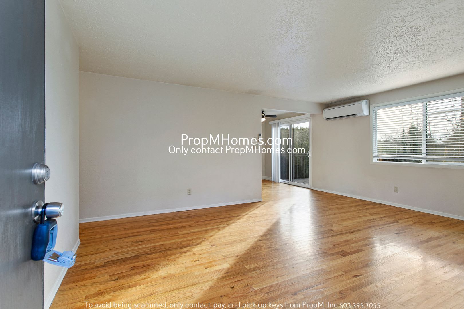 Light Bright 2 Bedroom Duplex In Sw Portland – photo 3