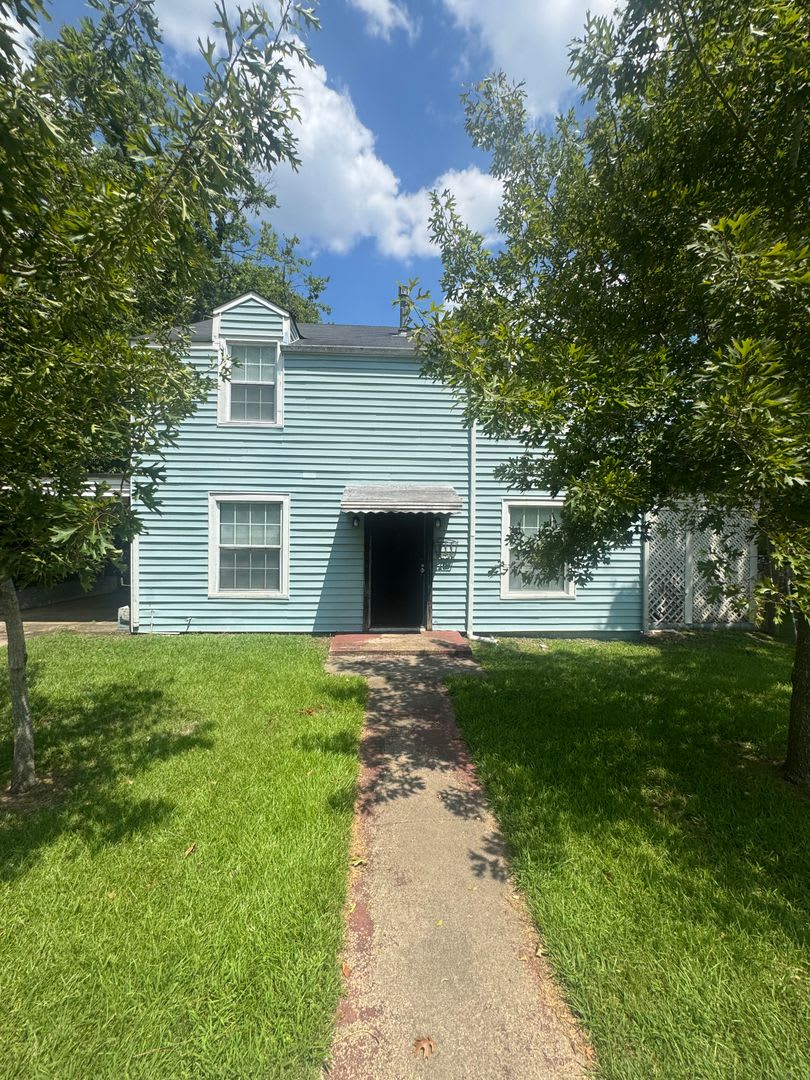 Narrow Lane Home – photo 2