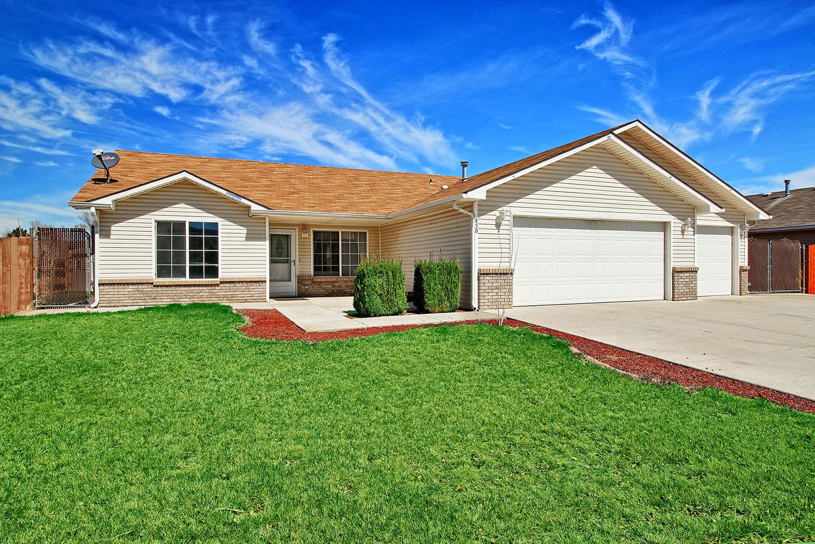 Beautiful 3 bedroom Fruita Home – photo 2