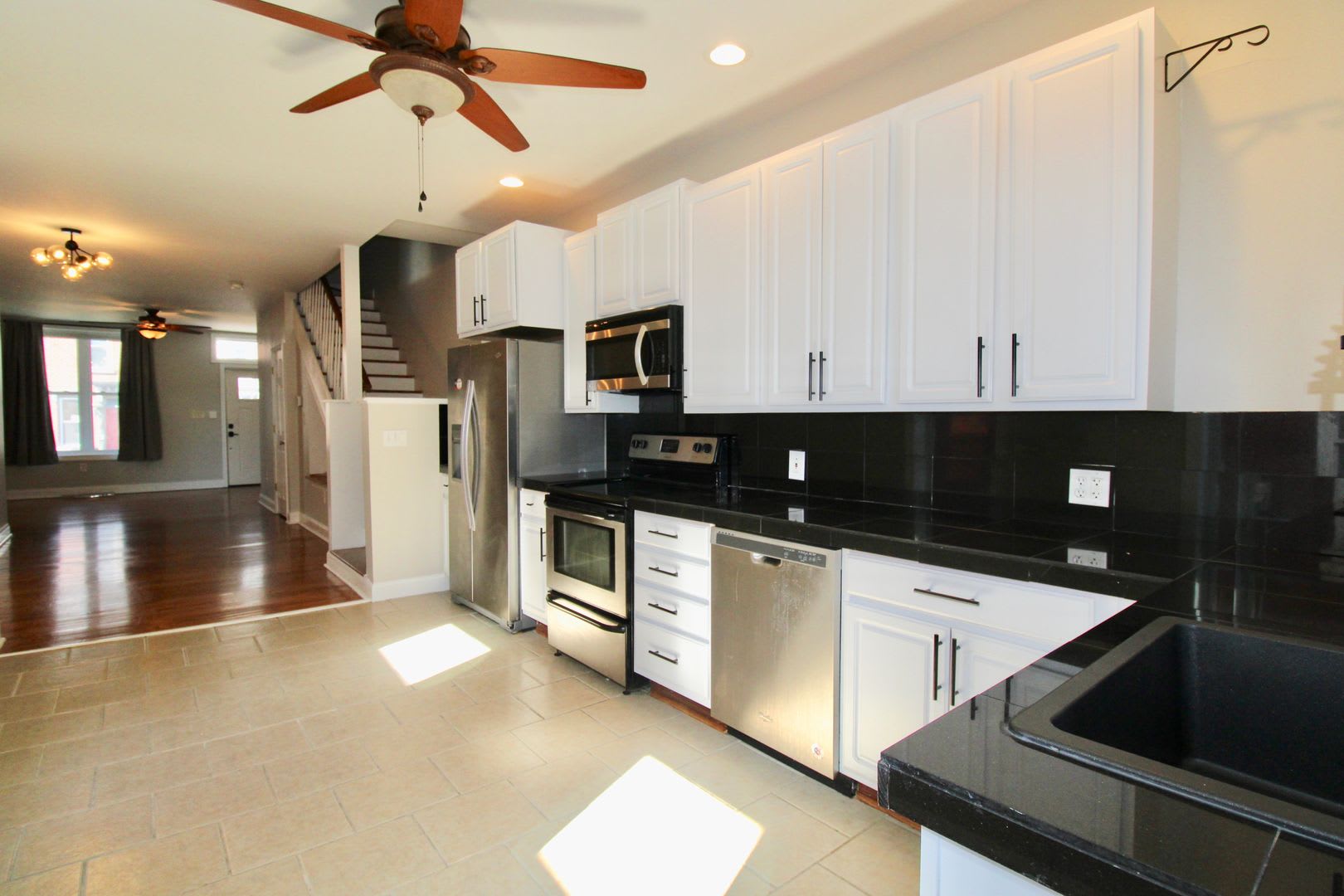 Gorgeous Single Family Home in Midtown – photo 3