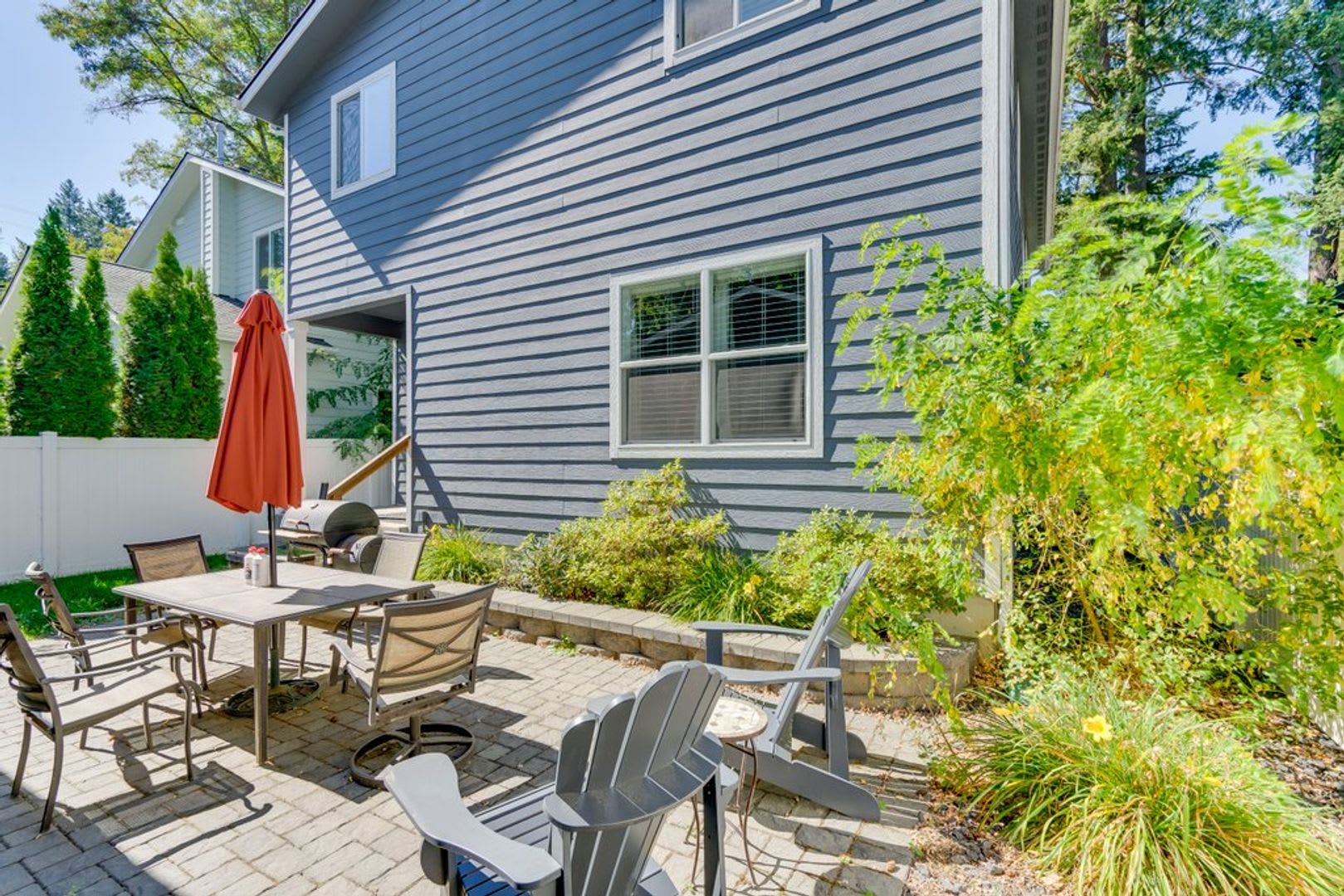 Fully Furnished beautiful Sanders Beach home – photo 5