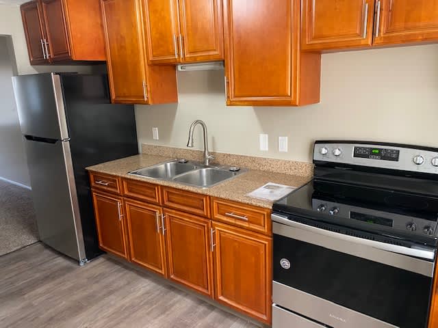 116 Gluck St – photo 5