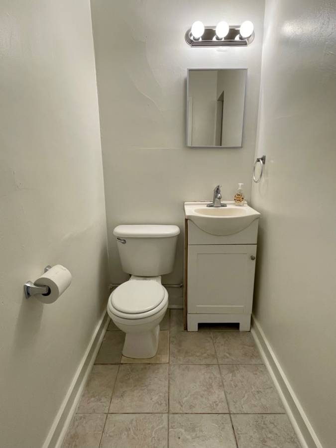 524 South Yonge Street – photo 4