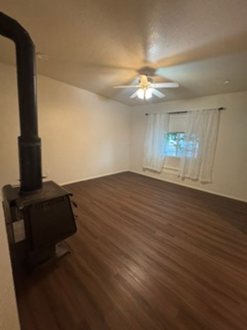3 Bedroom 1 bathroom Spacious Home – photo 3