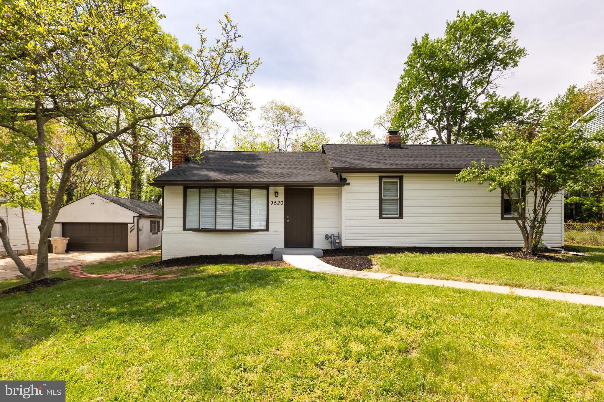 9520 48TH Avenue – photo 2