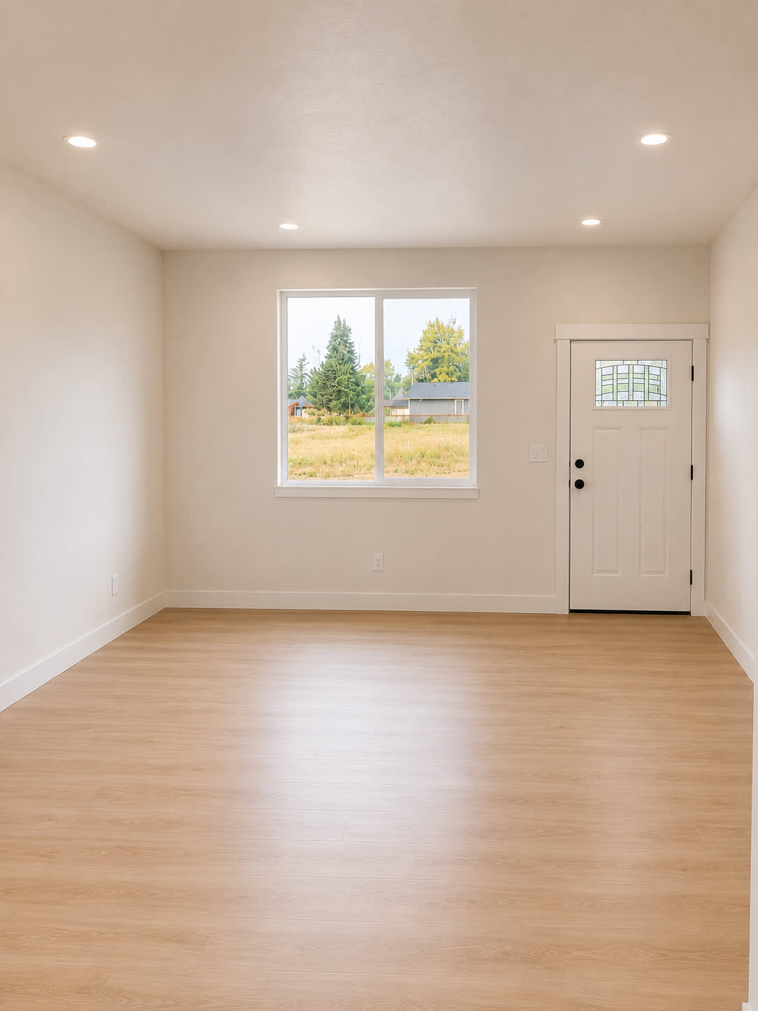 360 Clover St – photo 2