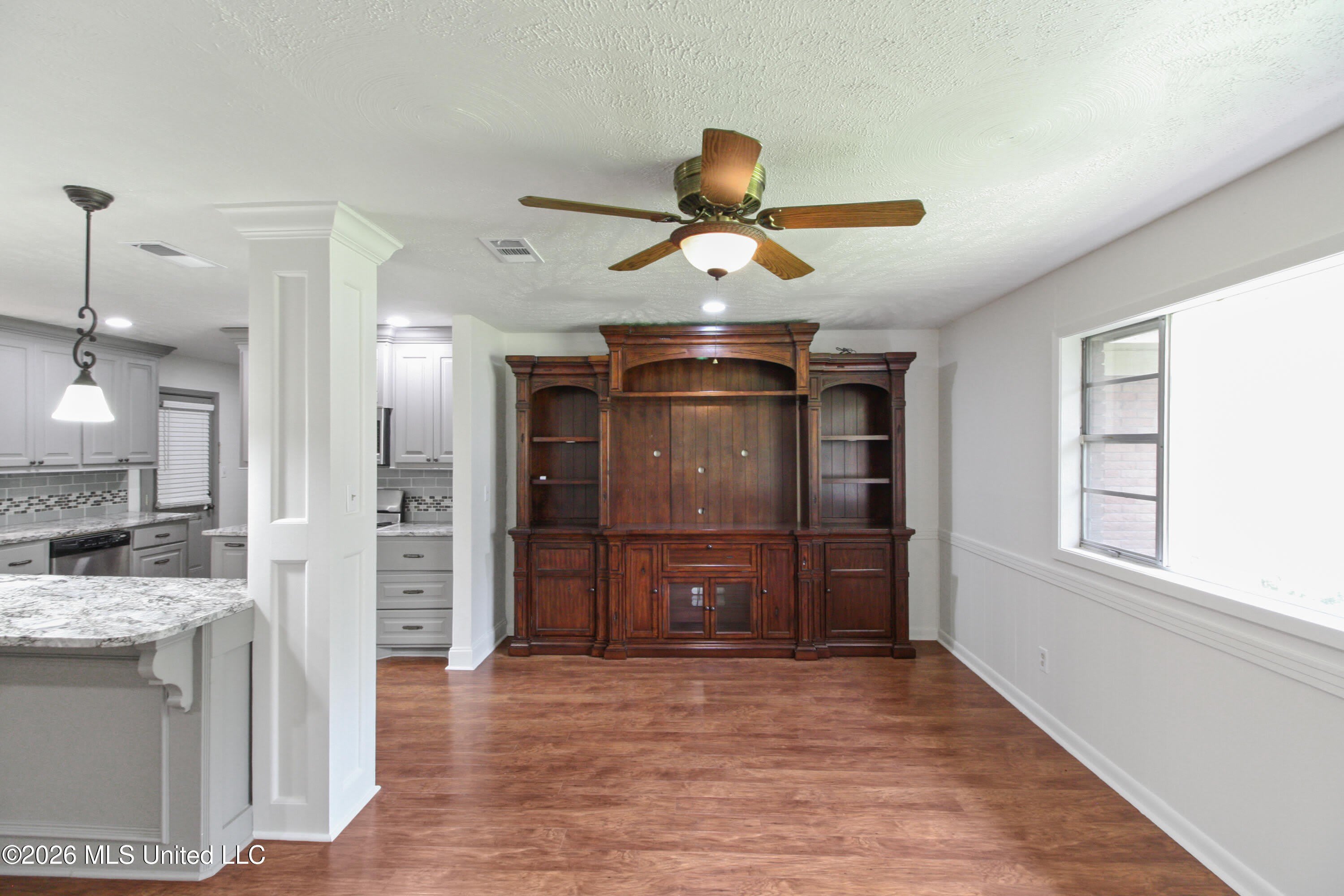 215 E Boyd Street – photo 4