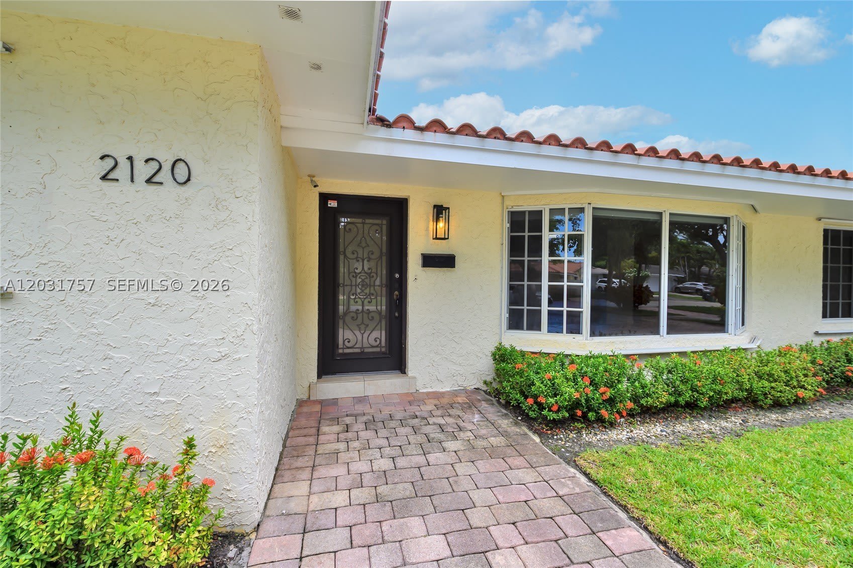2120 NE 207th St – photo 4