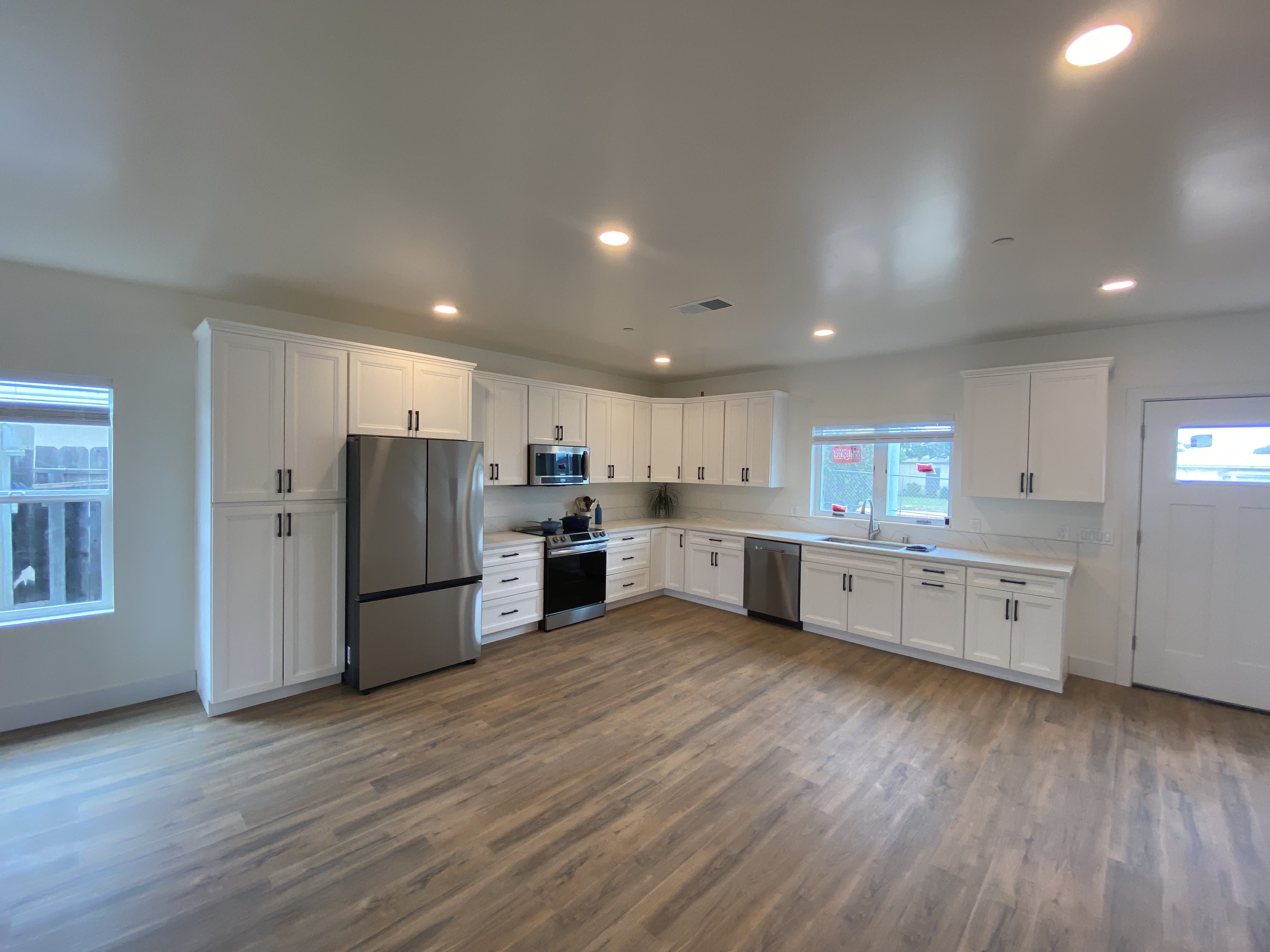 770 Delaware St – photo 5