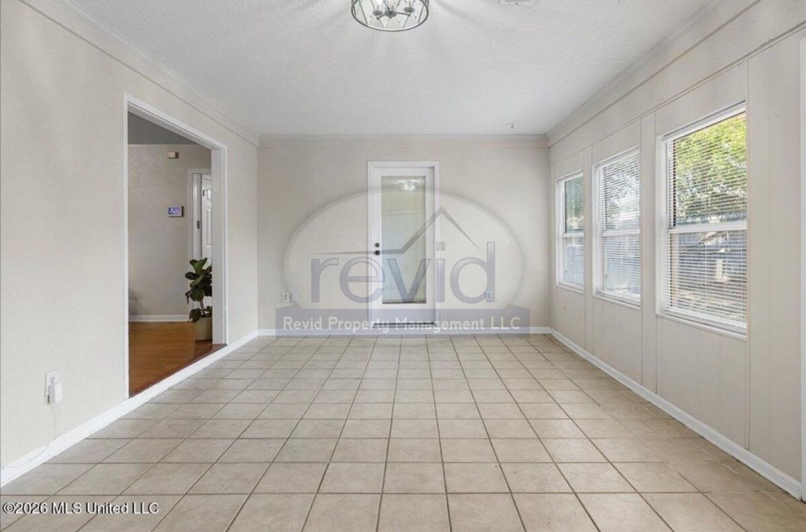 7194 Atterbury Cir E – photo 5