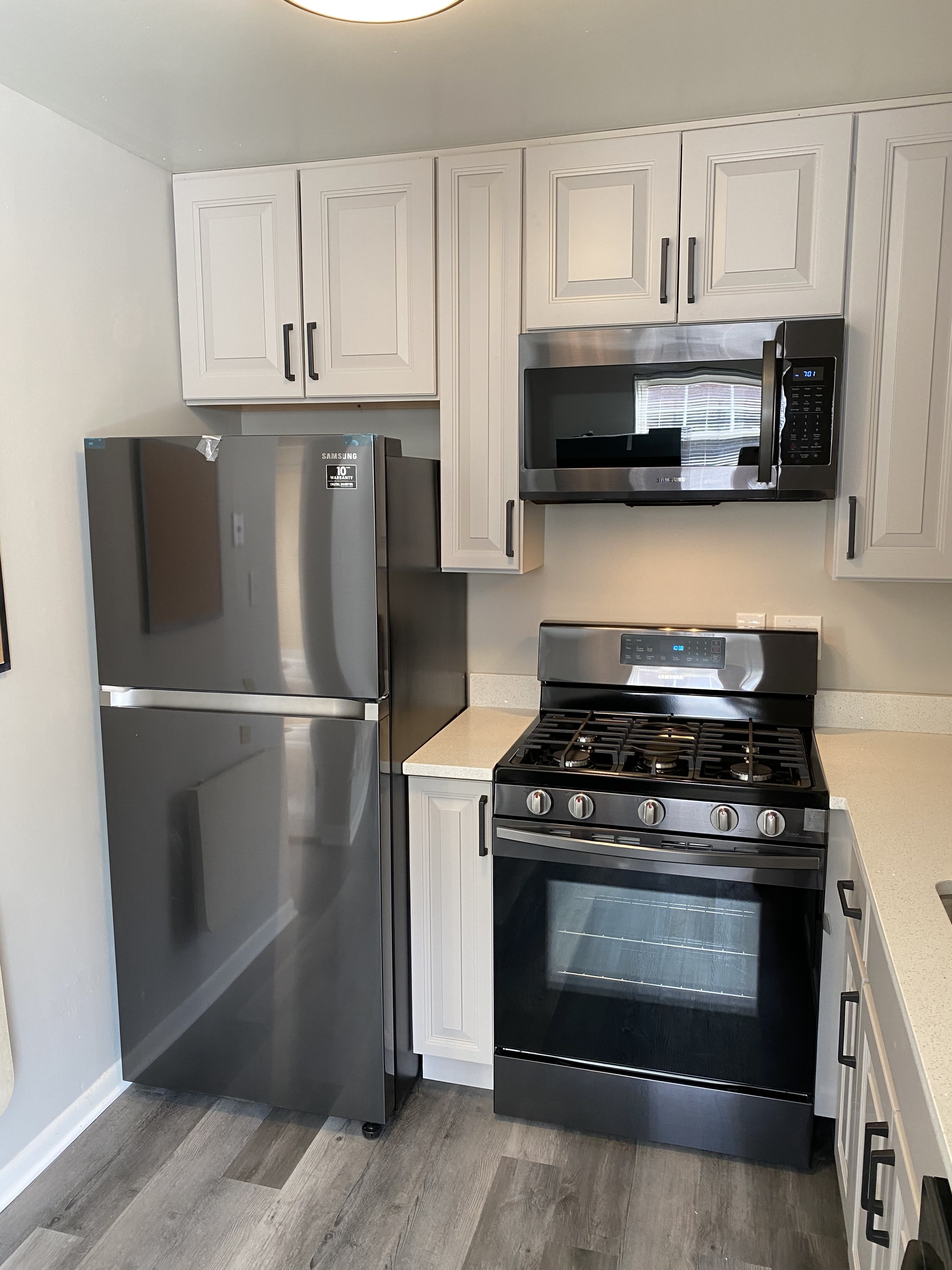 3225 Benjamin Avenue – photo 5