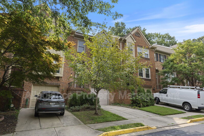 3915 Green Look Court – photo 3