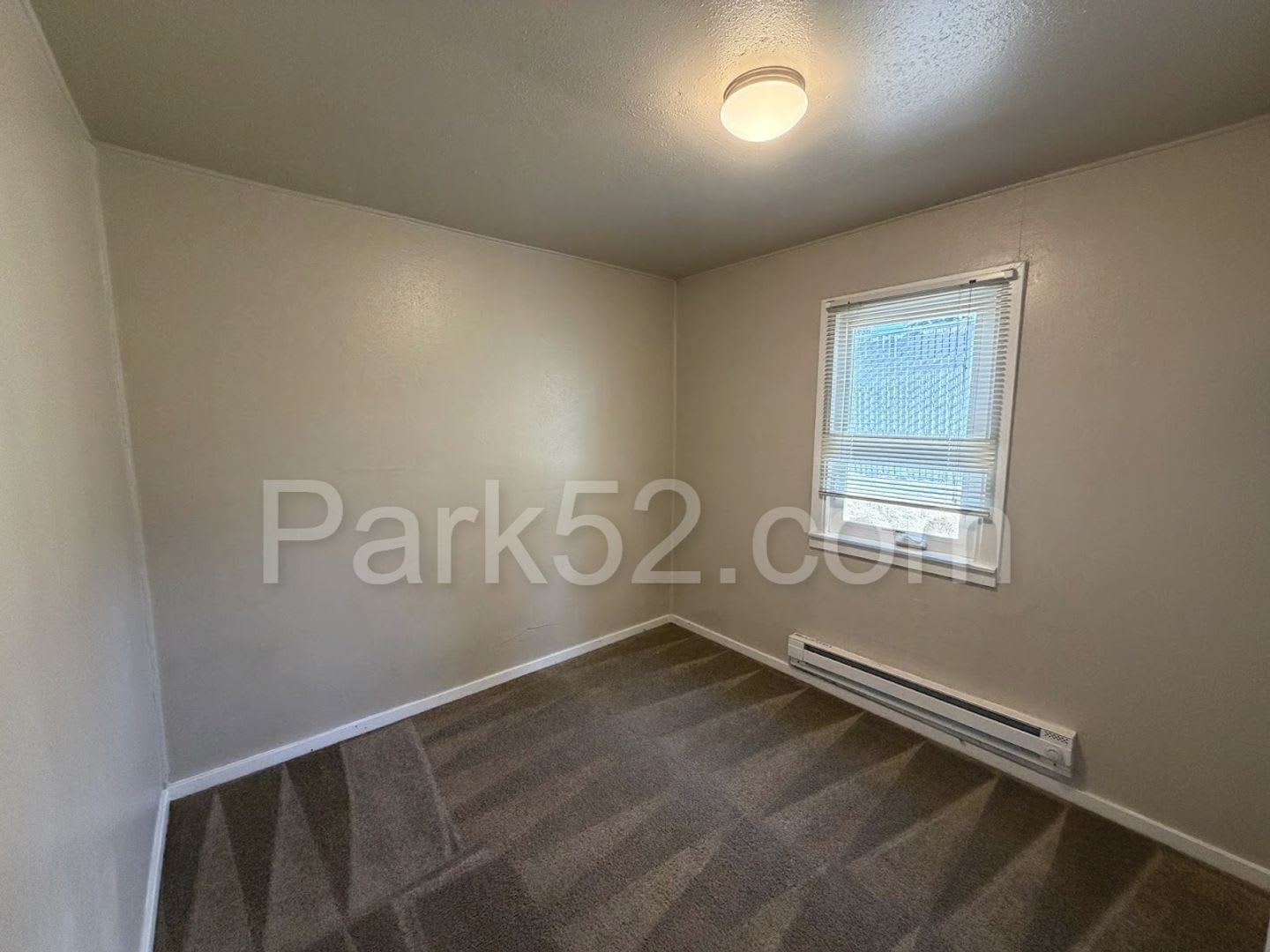 1 Bed 1 Bath Tacoma Apartment with On-Site Laundry and Parking – photo 5