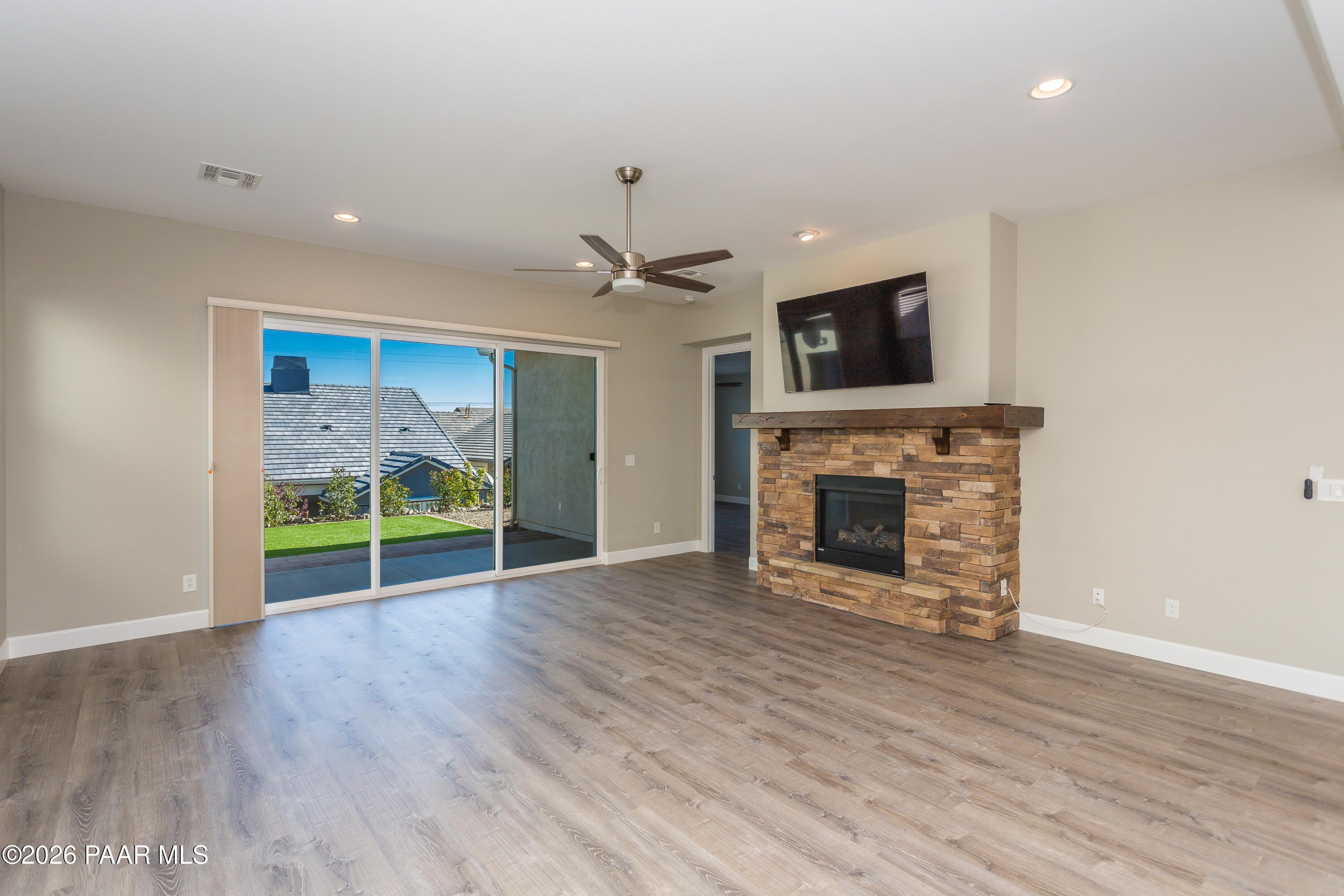 2204 Calgary Drive – photo 3
