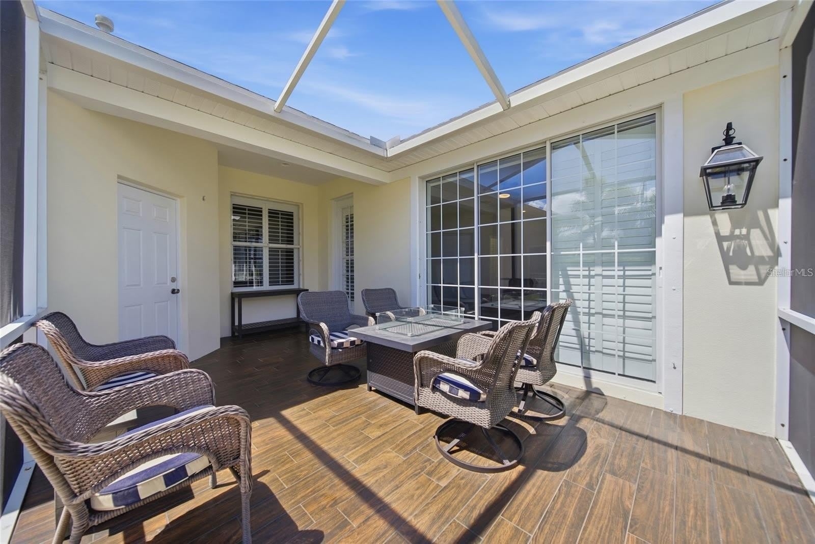 5610 GOLDEN ISLES Drive – photo 5
