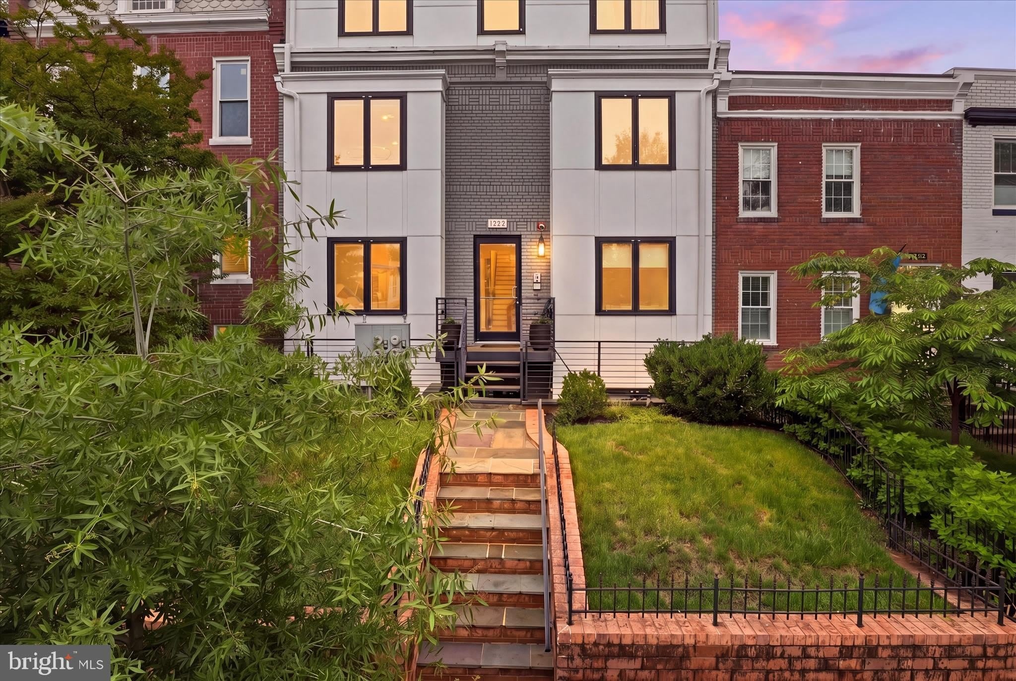 1222 NEAL Street NE – photo 2