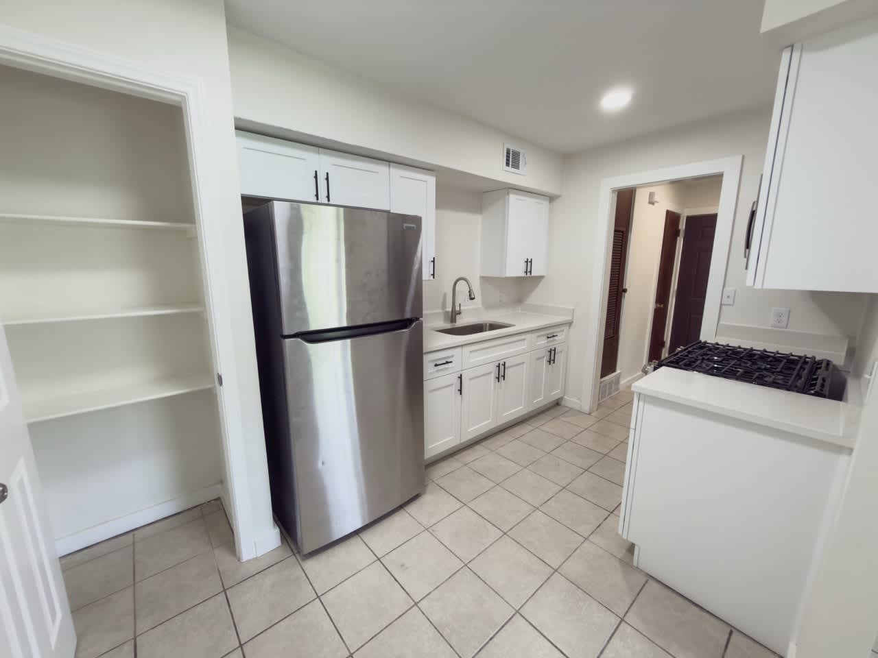 2209 Mission Hill Drive – photo 3