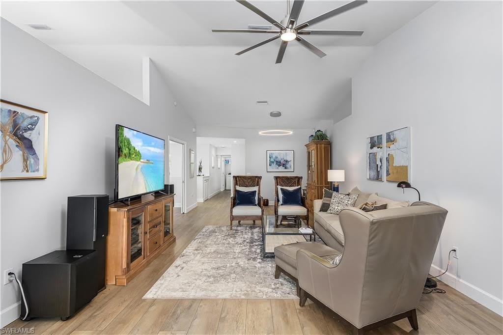 20271 Calice Ct – photo 4