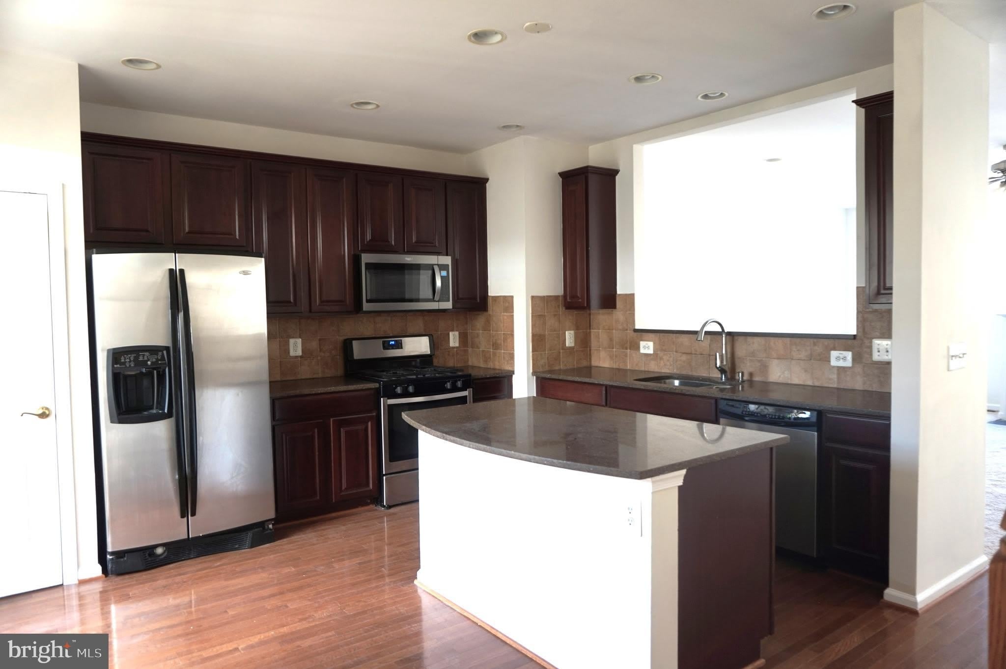 22997 BULWARK – photo 2
