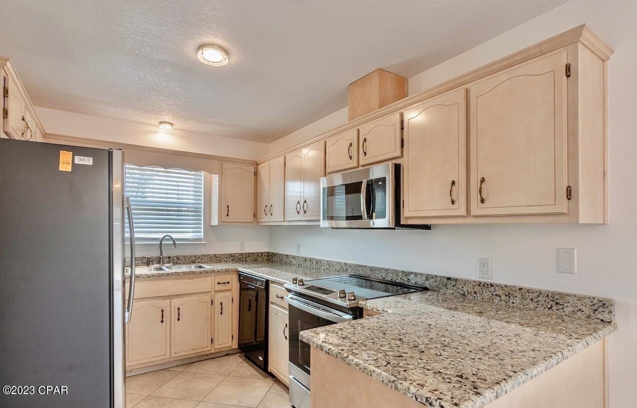 314 S Berthe Avenue – photo 3