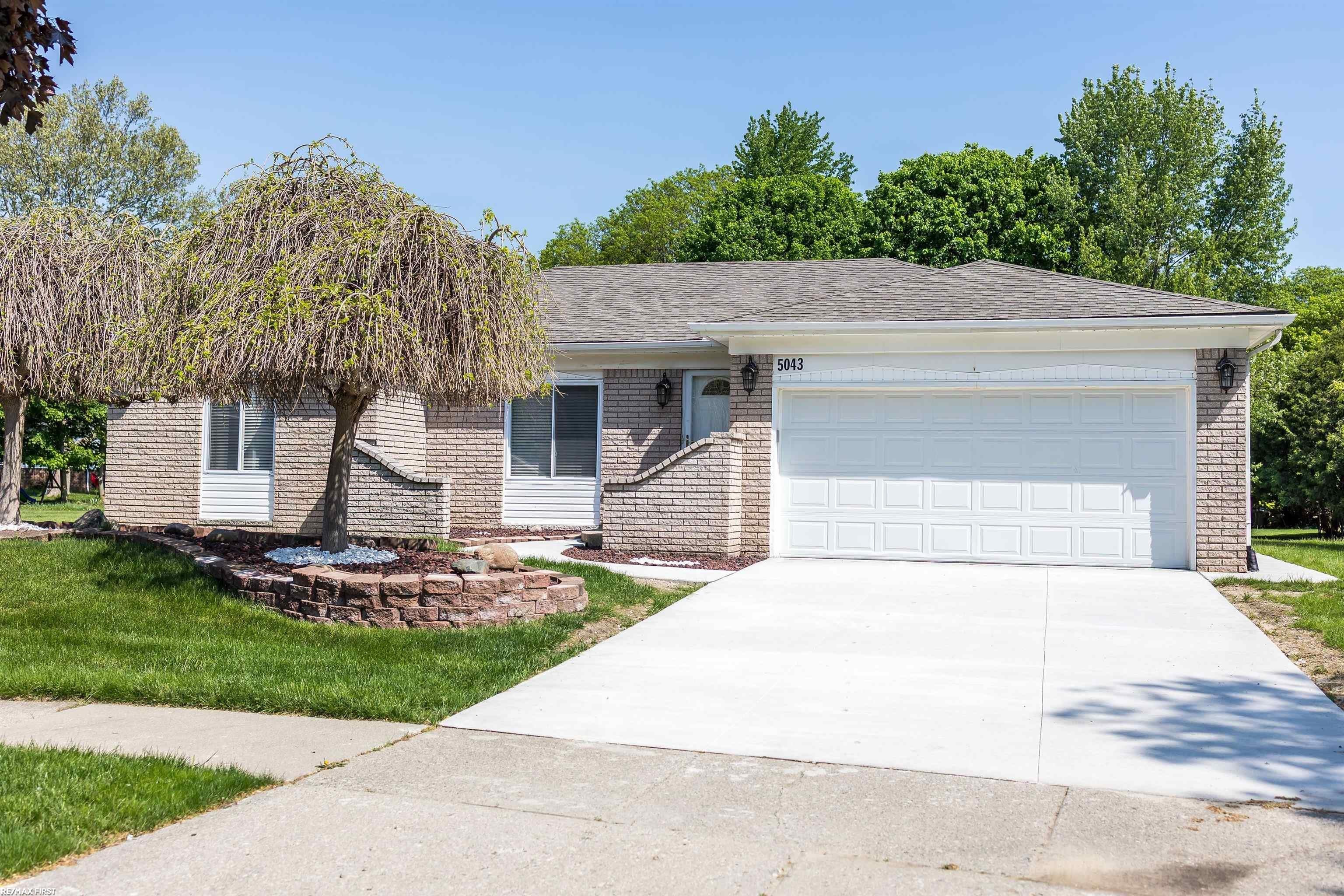 5043 Tyler Drive – photo 2