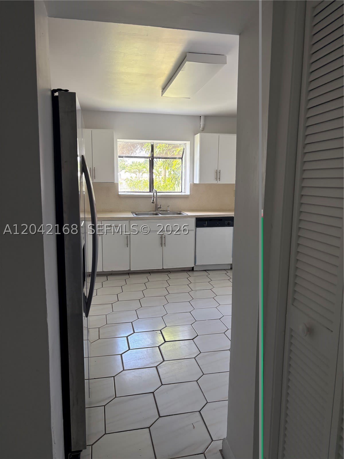 1617 Ne 177Th St – photo 5