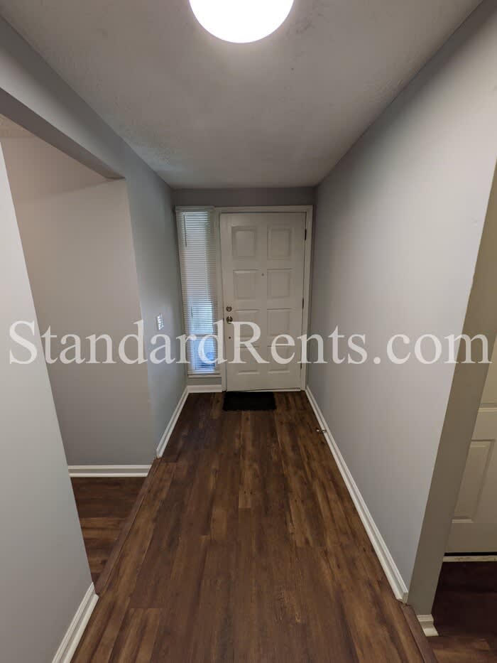 8121 Winewood Way – photo 2