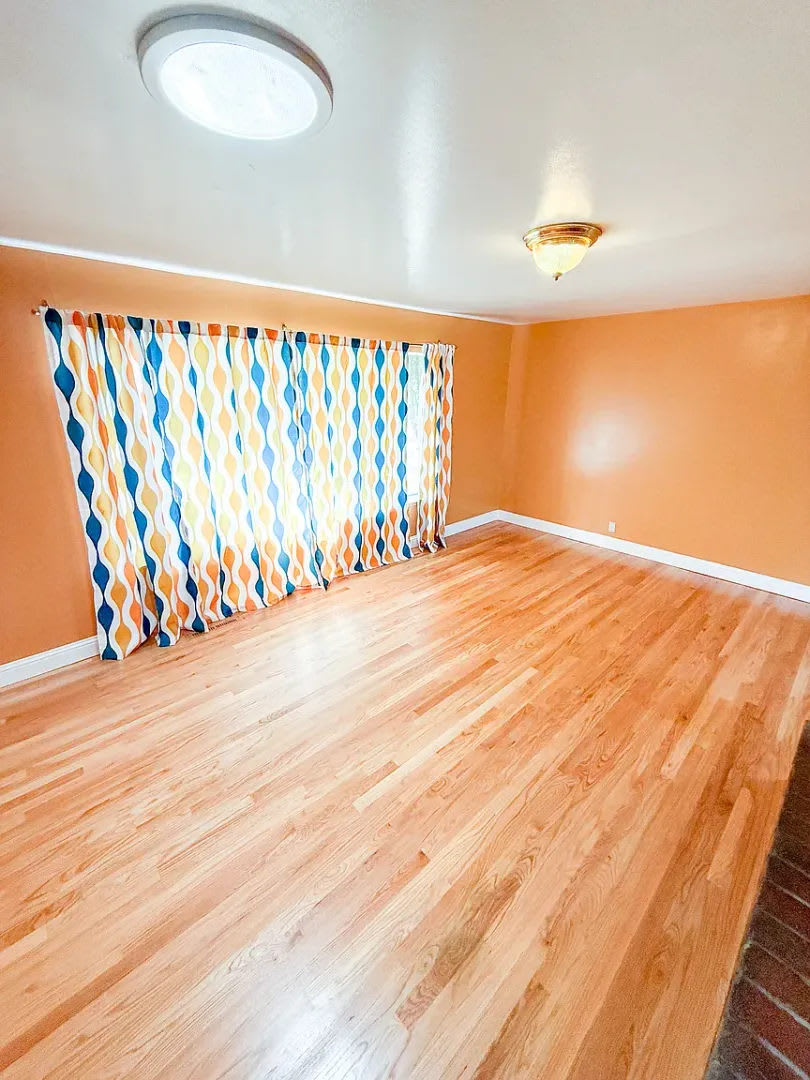 Beautiful 3 Bedroom Mid Century Ranch In Oakland Expansive Garden Modern Updates – photo 4