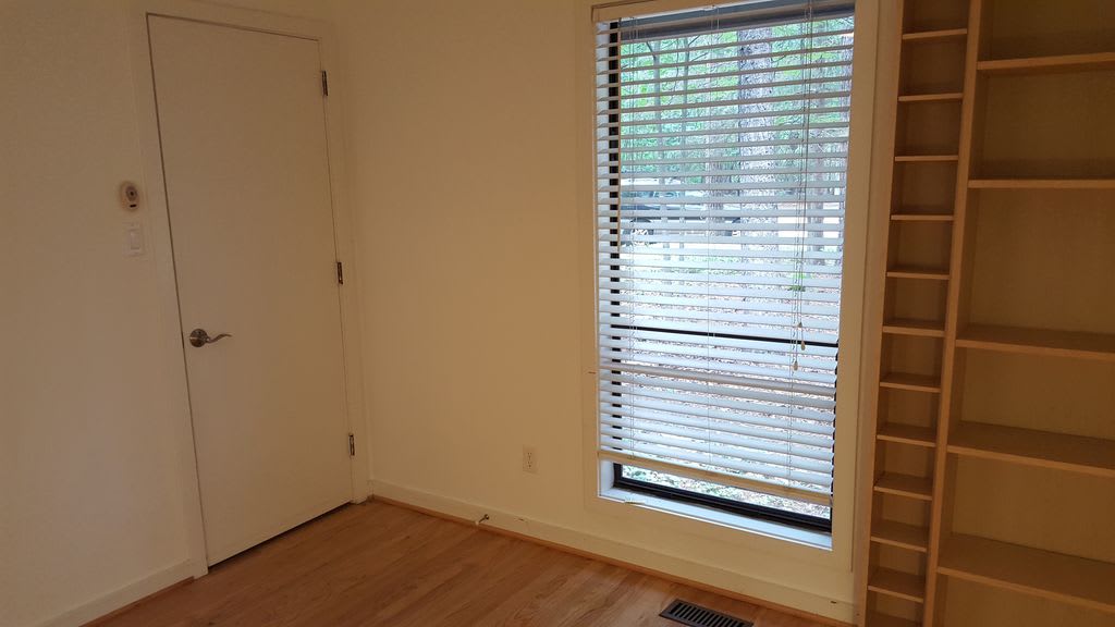 308 Eastwood Rd # B – photo 4