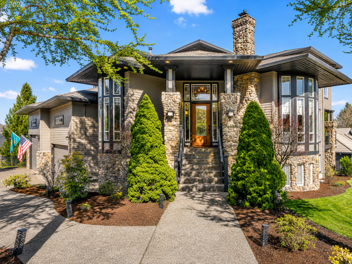 Stunning 5-Bedroom Bull Mountain Estate with Dual Living, Chef's Kitchen & 4-Car Garage – photo 1